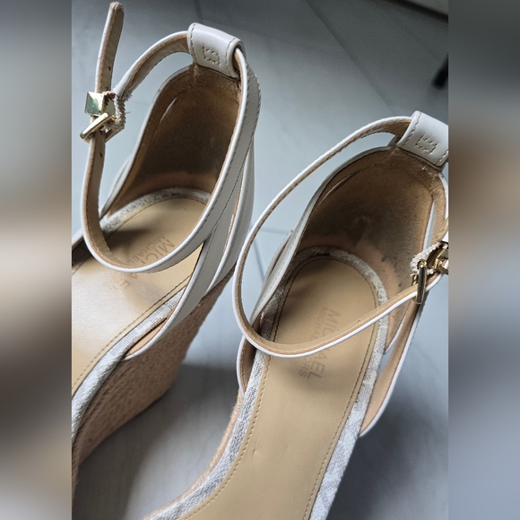 MICHAEL KORS Kimberly Logo and Leather Wedges Sandals Vanilla Cream Shoes Sz 7.5 - Picture 12 of 16